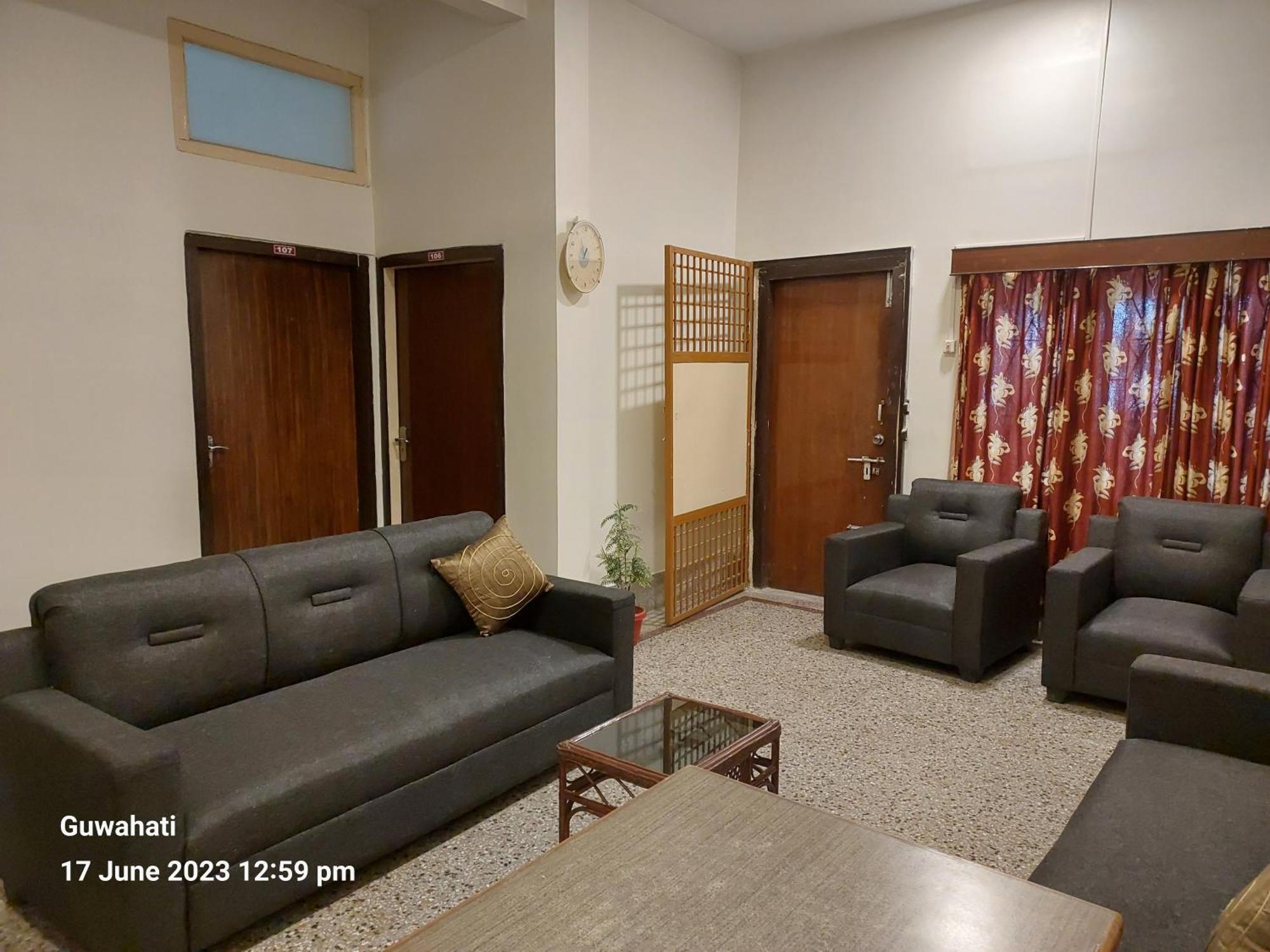 Riverview Guest House 구와하티 외부 사진